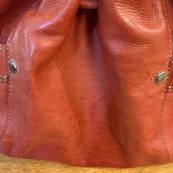 Fossil Elegant Red Leather Bucket Women's Bag - Picture 14 of 16